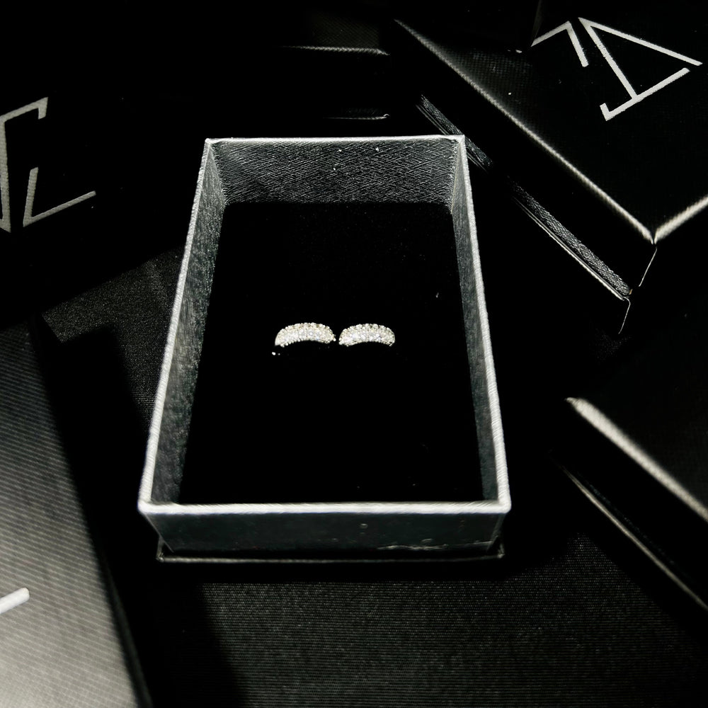 Argola Cravejada Fina