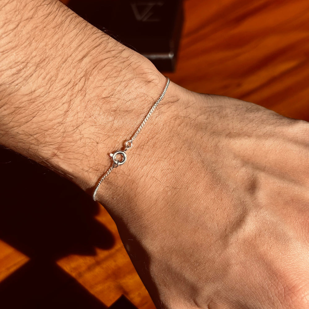 Kit NJR com "Conjunto cruz cravejada + Pulseira grumet" - Prata 925