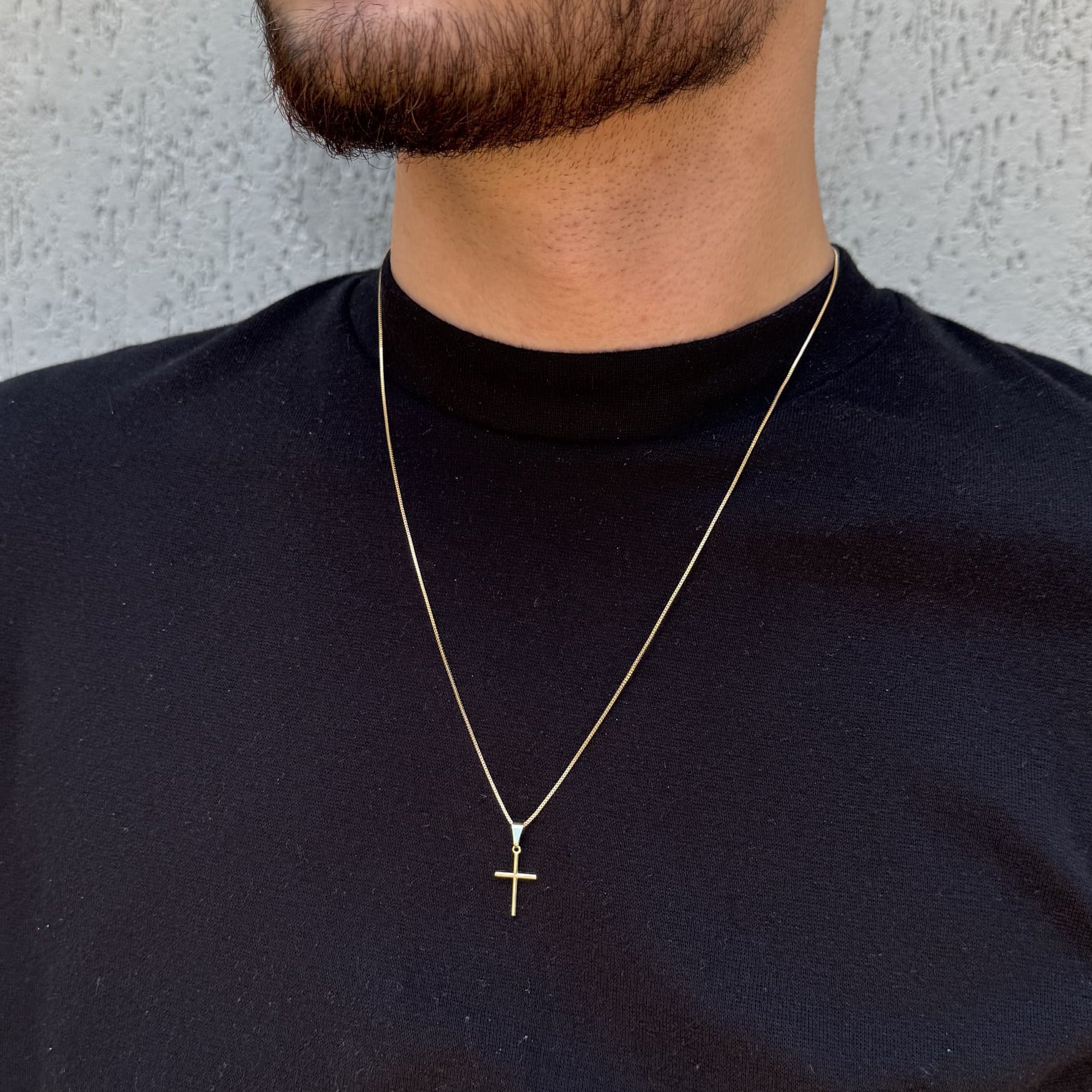 Colar Cruz Lisa Ouro | Joia Feminina e Masculina Moderna